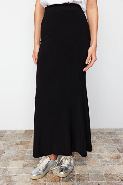 Trendyol Collection Fusta maxi neagră, tricotată, elastică, în formă de pește TWOSS24ET00155
