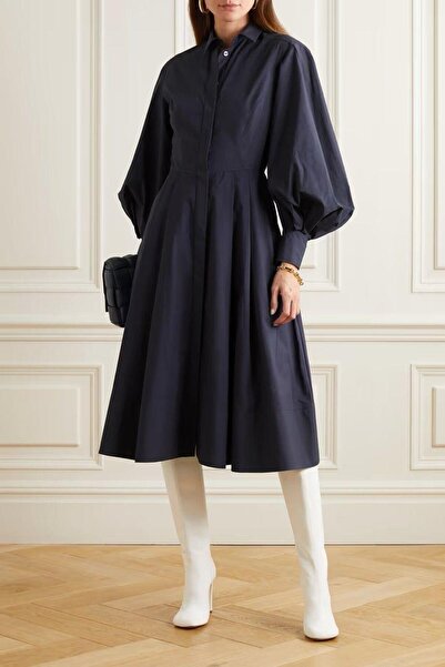 BerryRose فستان قميص بوبلين أسود متوسط الطول بأكمام بالون مع تنورة دائرية كاملة