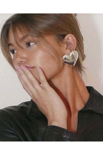 VİOLET ACCESSORİES Silver Color Heart Patterned Plate Earrings