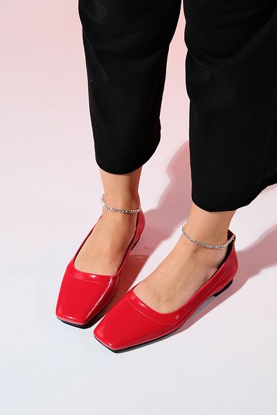 LuviShoes POHAN Rote Ballerinas aus Lackleder für Damen mit Steindetail