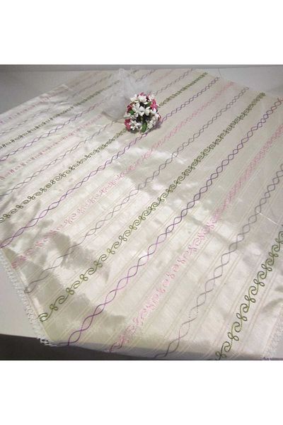 denizli hatırası Crem - Fata De Masa Brodata Matase Colorata Dantela 90x90 Cm