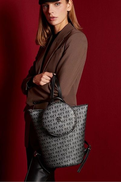 Pierre Cardin حقيبة ظهر نسائية باللون الأسود من Can Oker 05pcc22k2001-mn