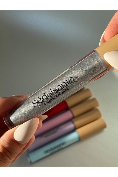 séduisante Simli Gümüş Renkli Eyeliner Ve Far