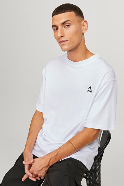 Jack & Jones Core Jcotriangle з принтом на спині екіпаж шия розслаблений приталений футболка чоловіча футболка 12253435