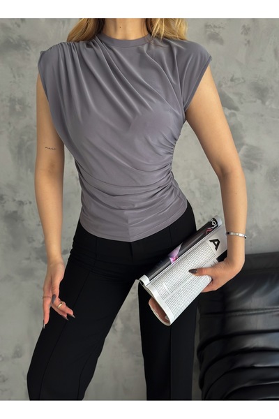 QUTTA Bluză Sandy pentru femei, gri neagră, cu mâneci laterale și pe umeri