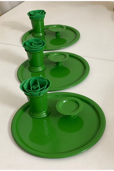 Elzem GREEN COLOR 3-PIECE SET TABLE INCLUDING ROSE BUCKET AND MAKARONET ROSE