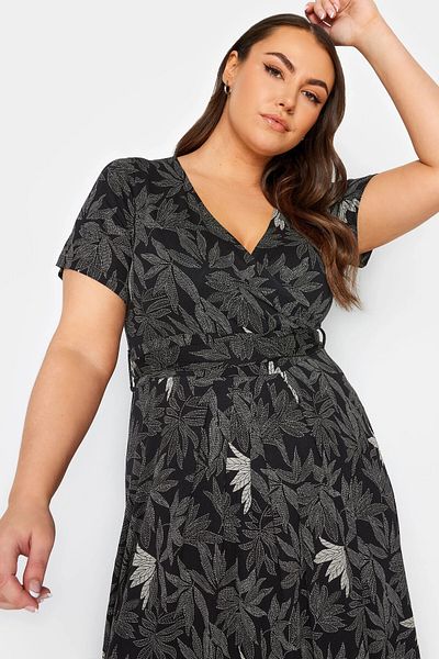 Stil Diva Plus Size V-neck Patterned Belted Short Sleeve Wrap Dress302694