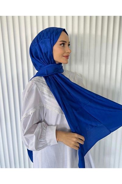 Misa Qubbe Model Saks Blue Shawl