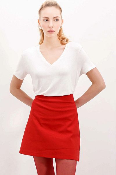 hazelin Women's Ecru V-Neck Light Oversize T-shirt HZL24S-BD143151