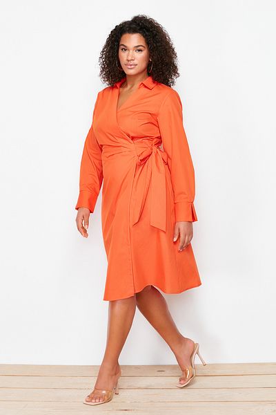 Trendyol Curve Oranges zweireihiges gewebtes Kleid TBBSS24AH00053