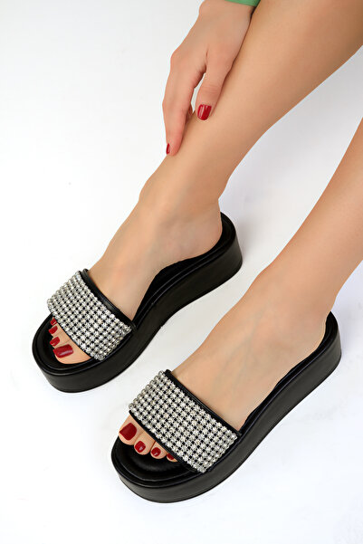 SOHO Women's Black Slippers 18995