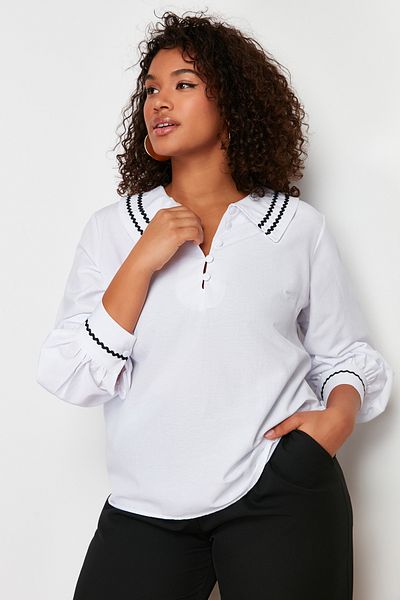 Trendyol Curve Weiße gewebte Bluse mit Kragendetail TBBSS24AF00074