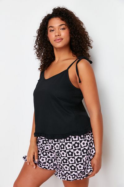 Trendyol Curve Schwarzes Strickpyjama-Set mit Trägermuster TBBSS24AI00032
