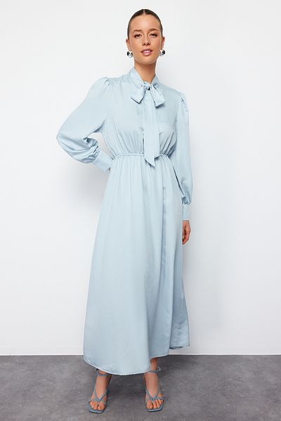 Trendyol Modest Hellblaues, gerade gewebtes Kleid mit Kragen und Bindeband TCTSS24EB00136