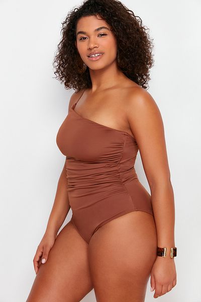 Trendyol Curve Brauner Badeanzug mit einer Schulter TBBSS24AM00014