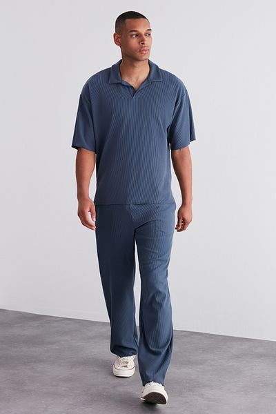 Trendyol Collection Indigo OTToman Polo-Shirt mit strukturiertem Kragen – weite Passform, limitierte Auflage TMNSS23po00020