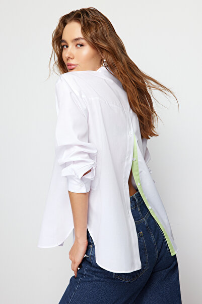 Trendyol Collection Ecru Hátul nyitható, csíkos kiemelő csíkos részletek Oversize/széles szabású szőtt ing TWOSS24GO00088