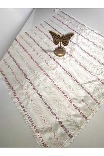 denizli hatırası Crem - Fata De Masa 90x90 Cm Dantela Brodata Matase Maro
