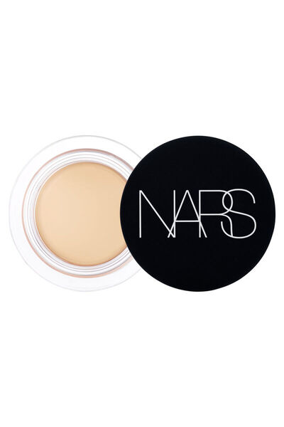 Nars Soft Matte Complete &Hyalüronik Asitli A&C ve E vitamin İçerikli Nemlend...
