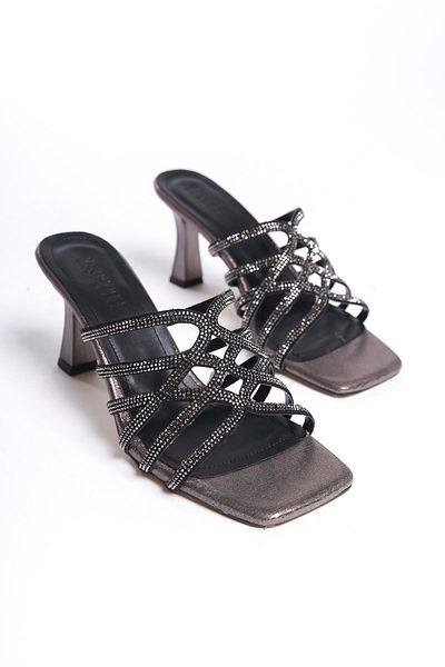 bescobel Women's Retma Platinum Stone Detailed 8 cm Heel Slippers 208