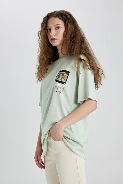 DeFacto Botticelli Oversize Crew Neck Back Print Tričko s krátkým rukávem C3777Ax24Sm
