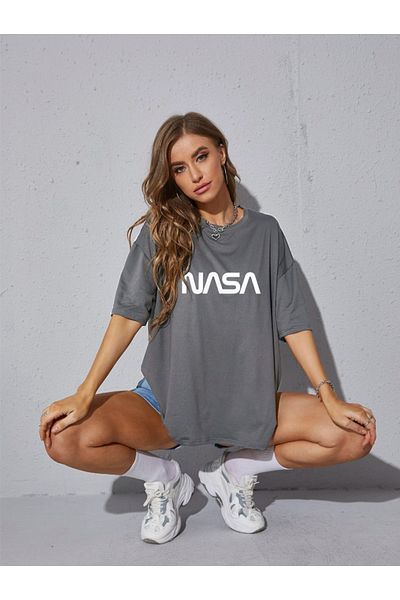 Revasser Unisex γυναικείο/ανδρικό μπλουζάκι NASA πολύχρωμο, προσαρμοσμένο εμπριμέ, βαμβακερό χτενισμένο μπλουζάκι