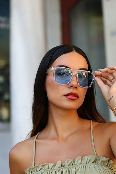 ModaLucci نظارات شمسية مربعة شفافة باللون الأزرق