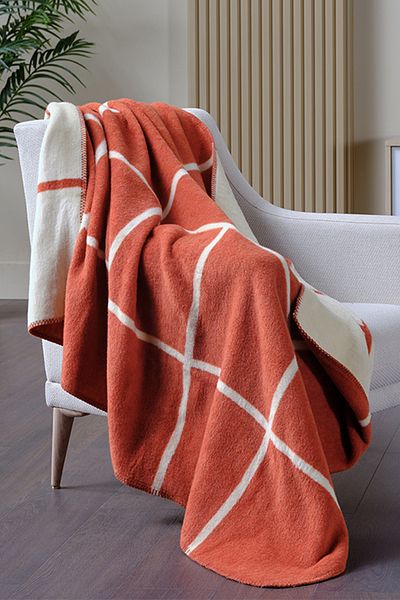 Doqu Home Brick Color Pretti Tv Blanket