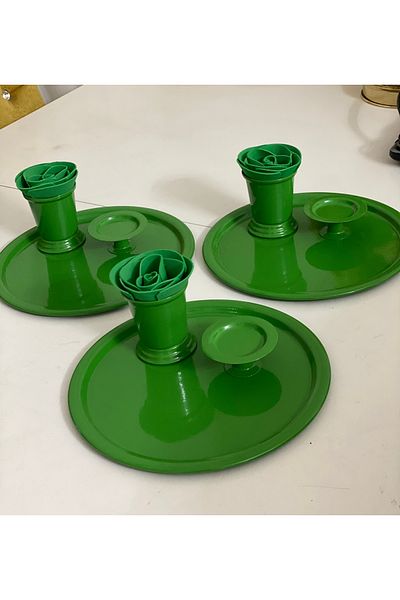Elzem GREEN COLOR 3-PIECE SET TABLE INCLUDING ROSE BUCKET AND MAKARONET ROSE