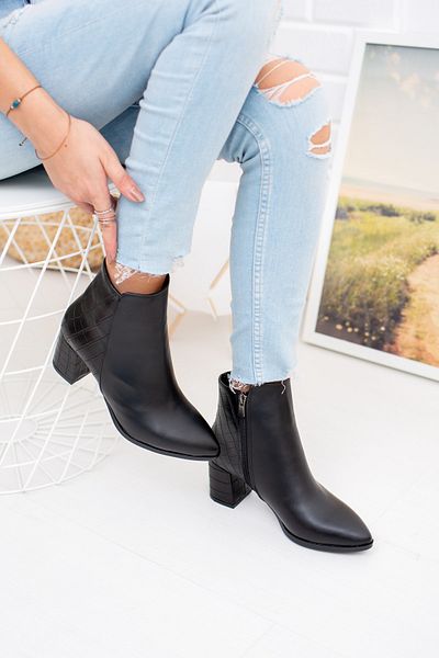 Moda Değirmeni Γυναικείες μαύρες μπότες από δέρμα κροκόδειλου Md1042-116-0004