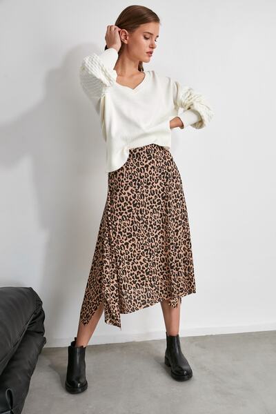 TRENDYOLMİLLA Kahverengi Leopar Desenli Asimetrik Örme Etek TWOAW20ET0440