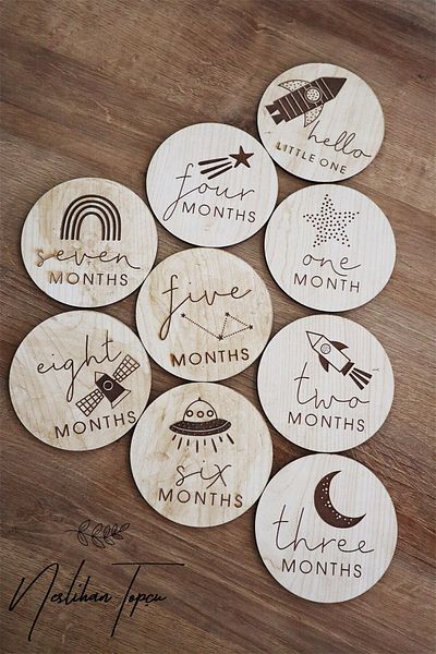 NT Handmade Baby Photo Shoot Wooden Memory Cards 13 Piece Set - English