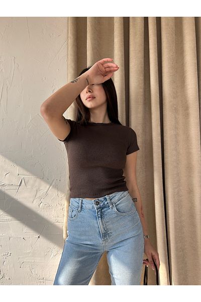 Fav Style Γυναικεία μπλούζα με κοντό μανίκι με λαιμόκοψη καφέ