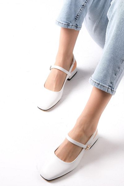Mio Gusto Ella White Color Open Back Women's Low Heeled Shoes