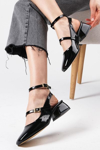 Mio Gusto Audrey Black Color Patent Leather Open Back Short Heeled Women's Shoes