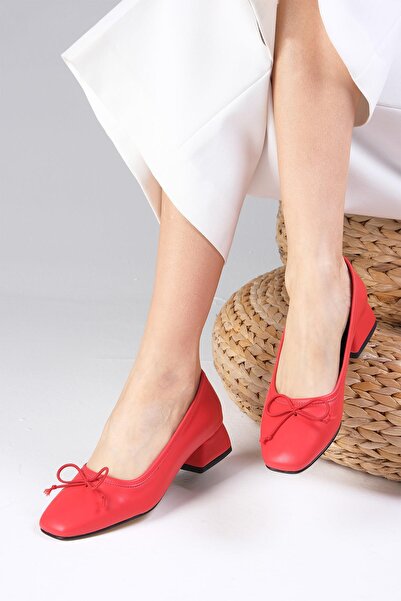 Mio Gusto Bellamy Red Color Bow Detailed Women's Low Heeled Shoes