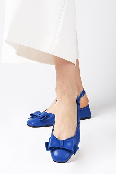 Mio Gusto Dámské boty na nízkém podpatku Billie Saks Modrá barva s otevřenou mašlí