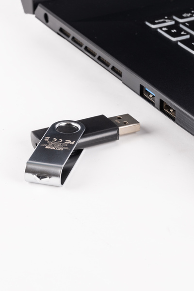 Jopus Usb Memory Ju-101 Turn 2.0 Metal Black 8gb