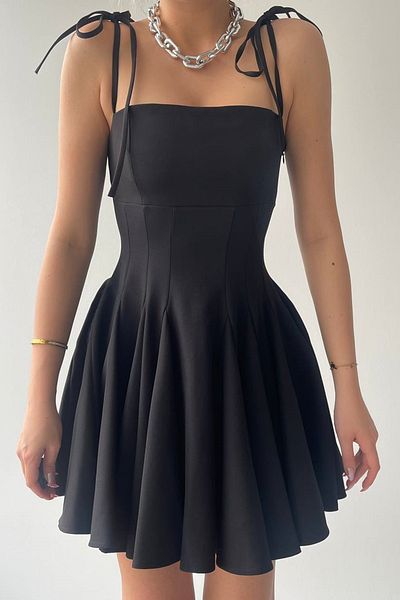 Secret Passion Lingerie Rochie neagră Atlas cu șireturi - Bretele subțiri și rochie de acasă cu croiala prințesă 164