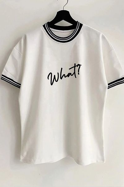 Vordevia Ce? Tricou unisex oversize alb cu nervuri, cu imprimeu de sezon nou, cu detaliu de guler și mâneci