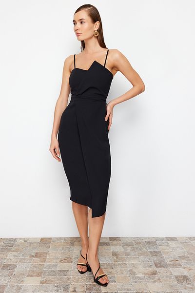 Trendyol Collection Czarna dopasowana, dwurzędowa, tkana, midi, dopasowana, wieczorowa sukienka TPRSS19FZ0136