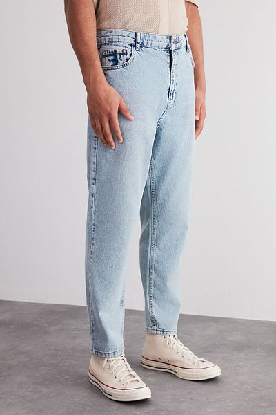 Trendyol Collection Blaue Jeans mit lockerer Passform, lockere Jeans TMNSS22JE0223