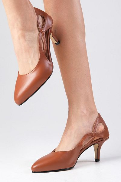 Mio Gusto Γυναικεία παπούτσια με χαμηλό τακούνι Violetta Tan Color