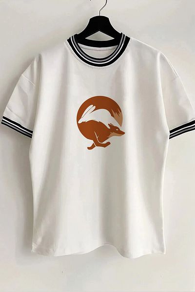 Vordevia Λευκό μπλουζάκι Unisex Oversize με στάμπα Rabbit and Greyhound με λεπτομέρεια γιακά και μανίκια