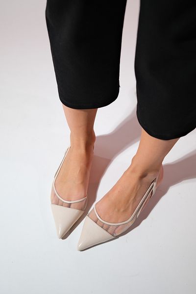 LuviShoes Sandale plate pentru femei STEPHEN bej cu vârf ascuțit