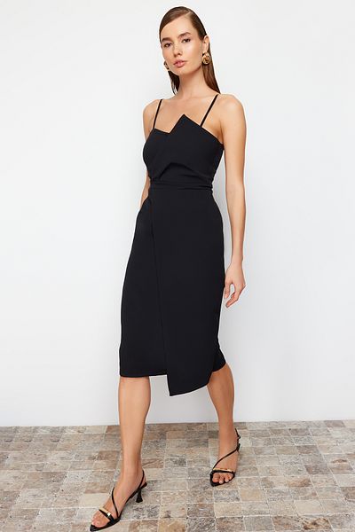 Trendyol Collection Czarna dopasowana, dwurzędowa, tkana, midi, dopasowana, wieczorowa sukienka TPRSS19FZ0136