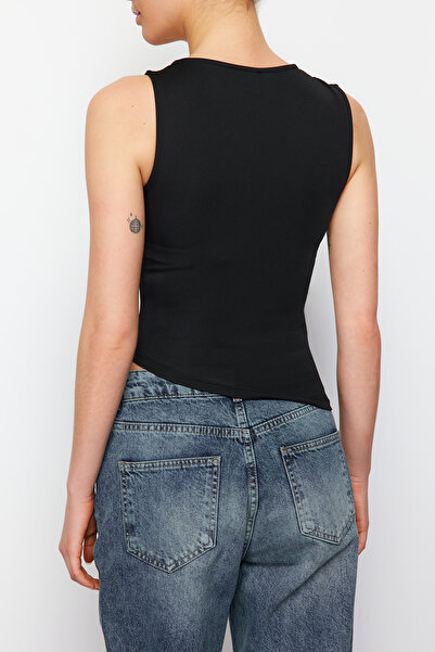 Edit by Trendyol Schwarze, asymmetrische Strickbluse mit Raffung TEDSS24BZ00013