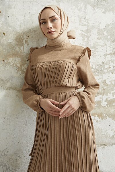 InStyle Ruffle Shoulder Pleated Linen Dress - Beige