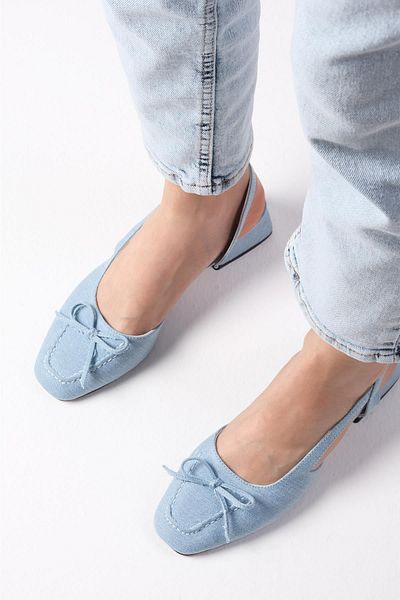 Mio Gusto Pantofi de damă cu toc scurt din țesătură denim de culoare albastru Bria