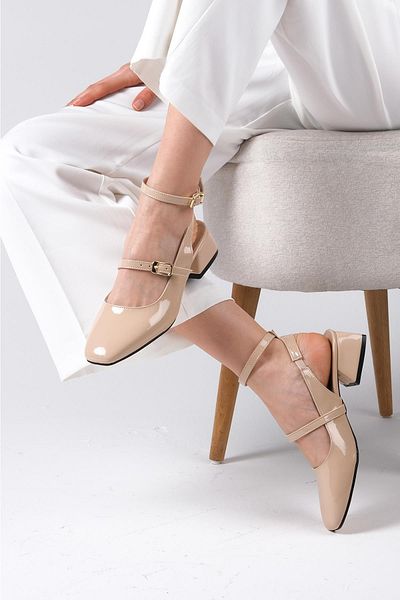 Mio Gusto Dámské boty Audrey Nude z lakované kůže s otevřeným zadním krátkým podpatkem